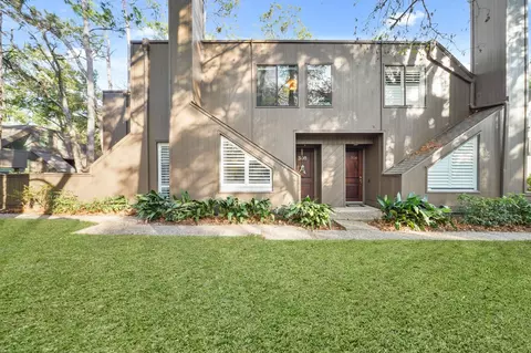 308 Litchfield Ln, Houston, TX 77024