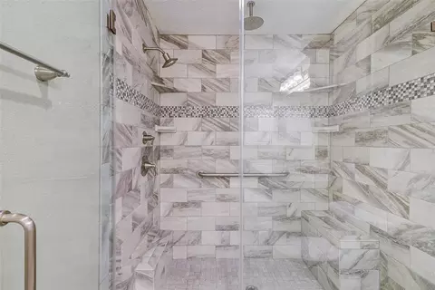 Bath - 1438 Meadowhigh Ln, Spring, TX 77373 photo 3 of 4