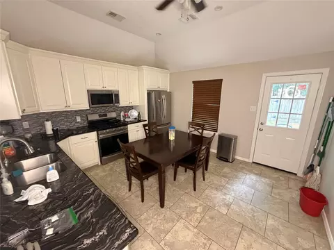 Kitchen - 1438 Meadowhigh Ln, Spring, TX 77373 photo 6 of 6