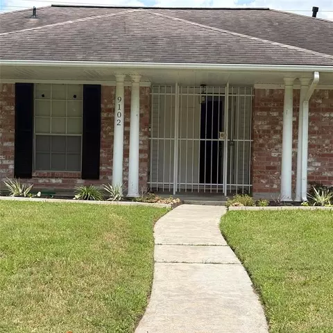 9102 Petersham Dr, Houston, TX 77031