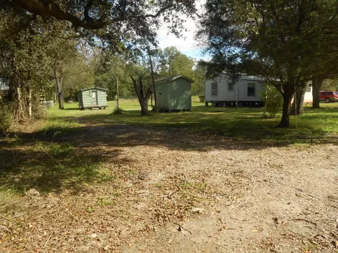 6435 County Road 42, Rosharon, TX 77583