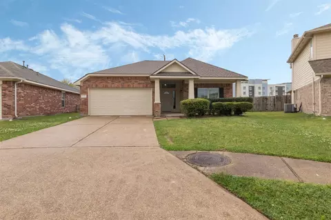 5206 Fairtide Dr, Baytown, TX 77521