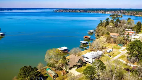 231 N Point Rd, Trinity, TX 75862