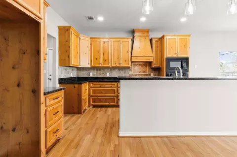 Kitchen - 231 N Point Rd, Trinity, TX 75862 photo 3 of 4