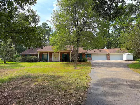 851 Oakridge Dr, Cleveland, TX 77328