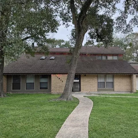 17915 Mossforest Dr, Houston, TX 77090