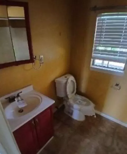 Bath - 6554 S Highway 144, Glen Rose, TX 76043 photo 1 of 2