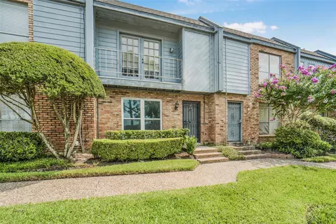 6202 Skyline Dr #10, Houston, TX 77057