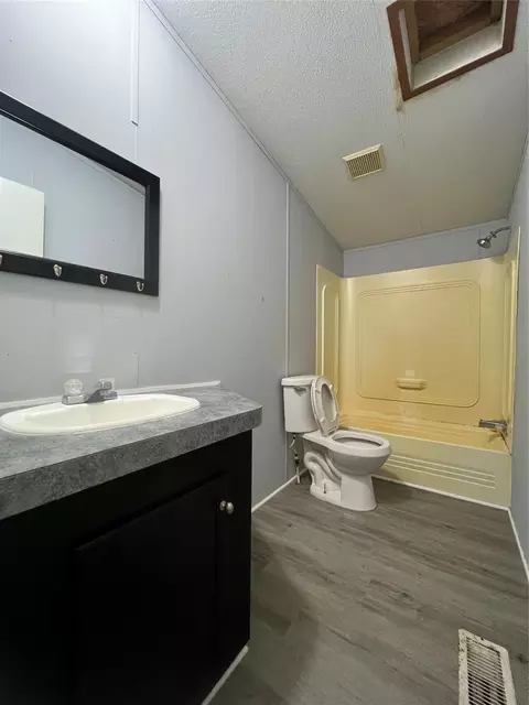 Bath - 16197 Western Echo Rd, Conroe, TX 77302 photo 5 of 6