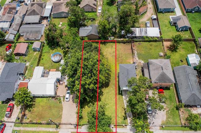 212 Garrotsville St # A, Houston, TX 77022