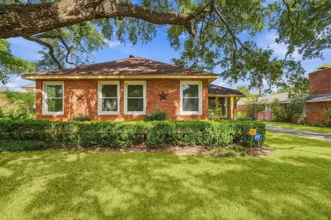 2206 Macarthur St, Houston, TX 77030