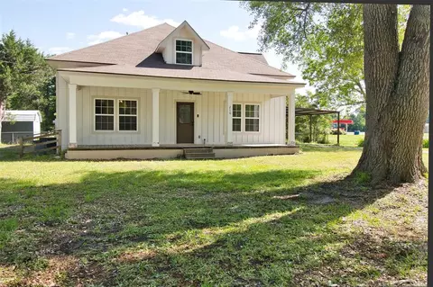210 Crescent Dr, Trinity, TX 75862 photo 1