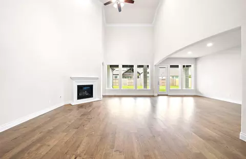 Living - 16352 Donen Ave, Conroe, TX 77302 photo 3 of 9
