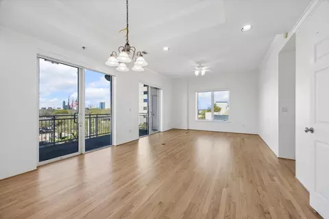 2520 Robinhood St #503, Houston, TX 77005