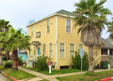1426 17th St, Galveston, TX 77550