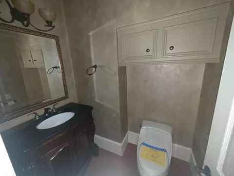 Bath - 5304 Mountain Grove Ct, Spring, TX 77379 photo 3 of 3