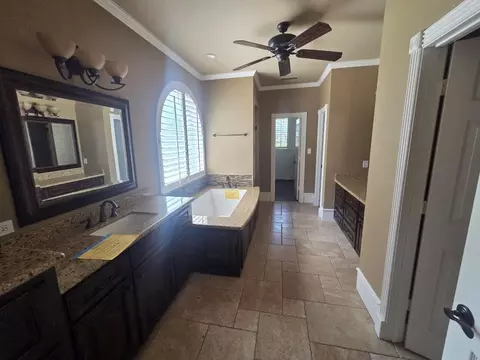 Bath - 5304 Mountain Grove Ct, Spring, TX 77379 photo 1 of 3
