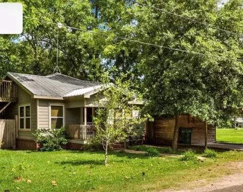 121 Mabry St, New Waverly, TX 77358