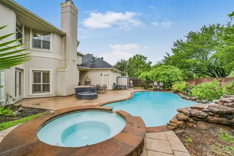 1523 Ashbury Park Dr, Houston, TX 77077