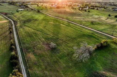 Tracts 10&11 Fieldcrest Ln, Burton, TX 77835