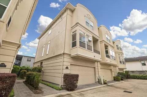 1515 Hyde Park Blvd #32, Houston, TX 77006