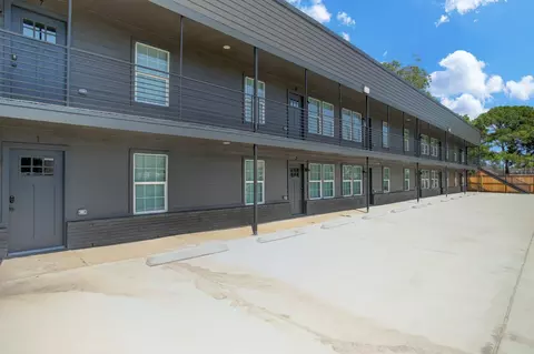 3448 Elgin St, Houston, TX 77004