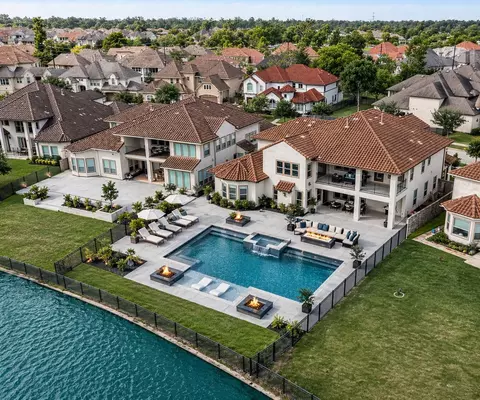 5403 Rouchel Brook Ln, Sugar Land, TX 77479
