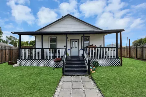 623 Medina St, Houston, TX 77012
