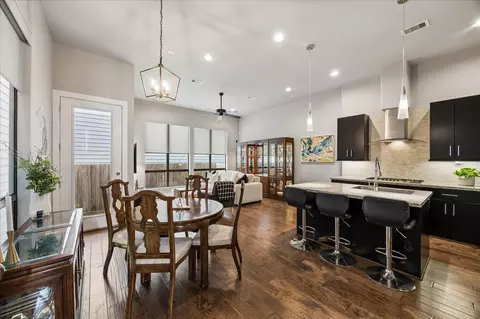 2410 Couch St, Houston, TX 77008
