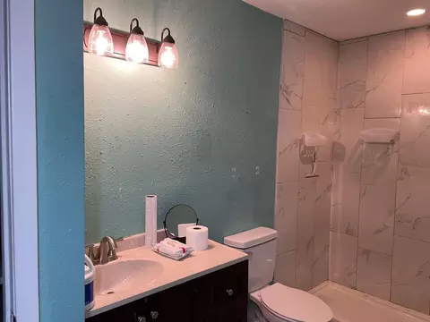 7600 Emmett F Lowry Expy #706, Texas City, TX 77591