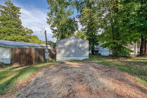 14134 Shadow Bay Dr, Willis, TX 77318