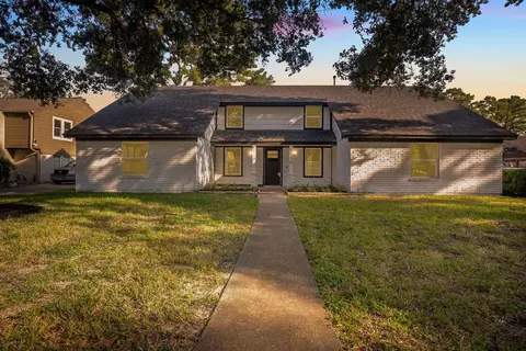 5119 Green Springs Dr, Houston, TX 77066