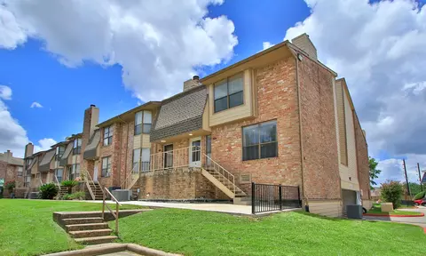 2119 Place Rebecca Ln #F8, Houston, TX 77090
