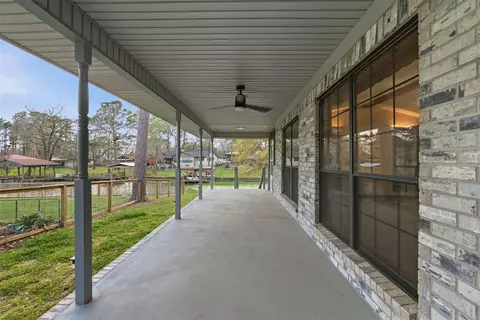 Exterior - 200 Cove View Dr, Trinity, TX 75862 photo 2 of 10