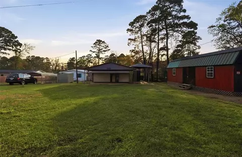 Exterior - 200 Cove View Dr, Trinity, TX 75862 photo 4 of 10