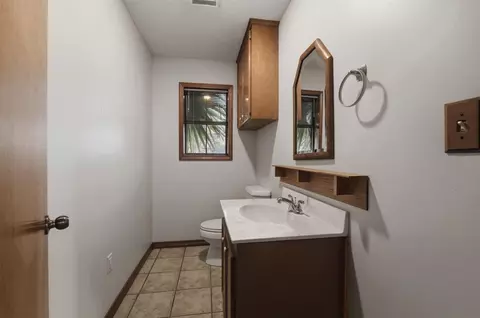 Bath - 200 Cove View Dr, Trinity, TX 75862 photo 1 of 5