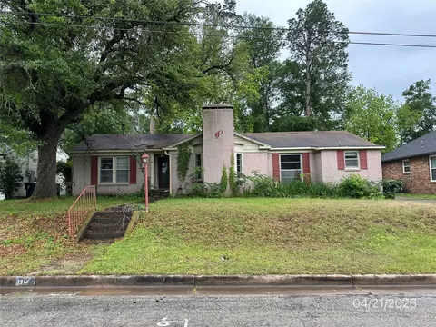 1314 S Azalea Dr, Tyler, TX 75701