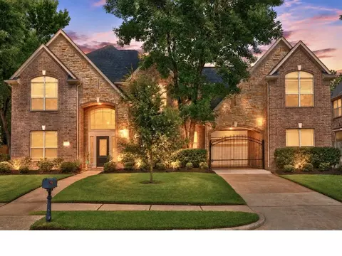 13726 Magnolia Manor Dr, Cypress, TX 77429