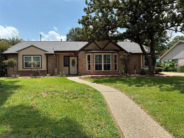 10619 Archmont Dr, Houston, TX 77070