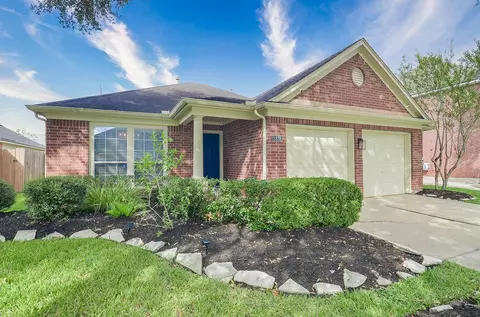 3831 Carters Lake Dr, Richmond, TX 77406