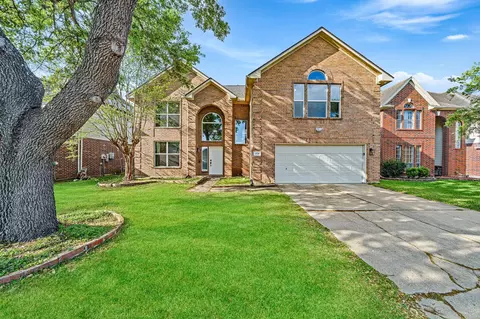 15218 Hidden Hollow Ln, Sugar Land, TX 77498