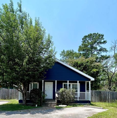 138 Varsity Dr, Huntsville, TX 77340