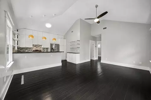 823 Cortlandt St, Houston, TX 77007