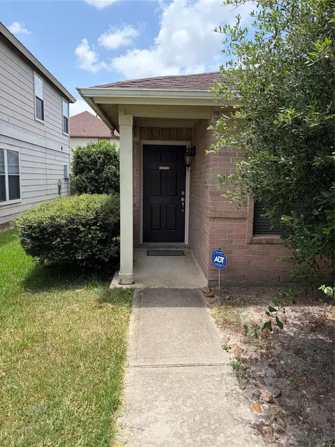 3015 Rustling Chestnut St, Spring, TX 77389 photo 2