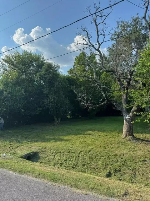 580 Anchor St, Beaumont, TX 77705