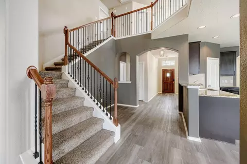 5402 Jay Thrush Dr, Richmond, TX 77407