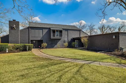 1711 Heritage Ln S, Richmond, TX 77406