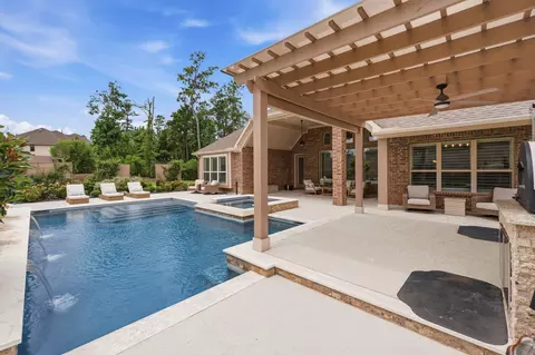 Exterior - 14012 Beartooth Bend Trl, Conroe, TX 77384 photo 13 of 15