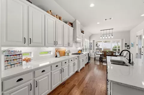 Kitchen - 14012 Beartooth Bend Trl, Conroe, TX 77384 photo 5 of 5