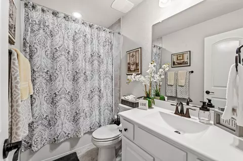 Bath - 14012 Beartooth Bend Trl, Conroe, TX 77384 photo 6 of 6